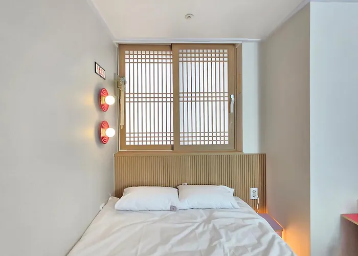 Quantum Hotel, Station Br ホテル