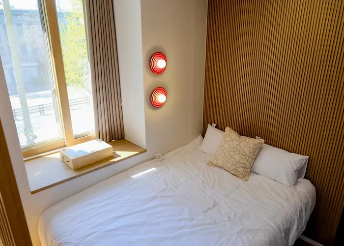 Quantum Hotel, Station Br ホテル